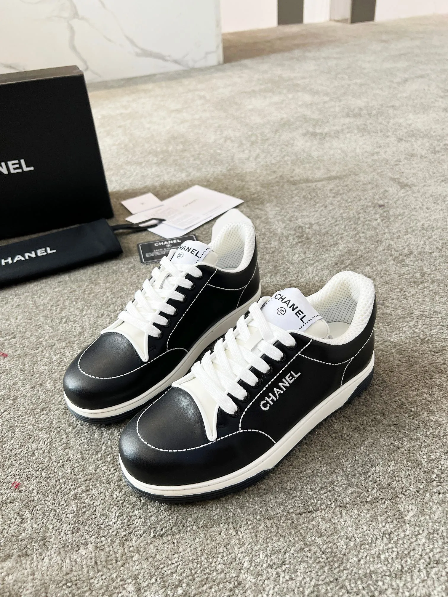 👟👟Ex-factory price 560👟👟 Chanel 2025c new casual sports shoes and sneakers, super beautiful color, very versatile, super comfortable, full of little fragrance, classic, durable and versatile, (cowhide, original outsole, good resilience) Size: 35-40